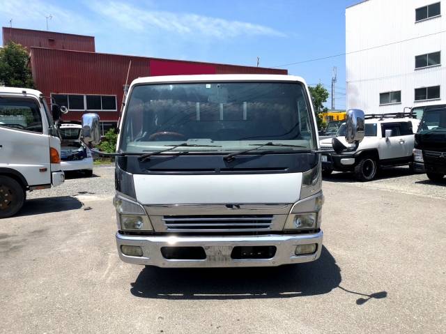 三菱ふそうキャンター平ボディ小型（2t・3t）[写真03]