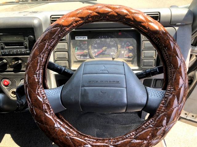 三菱ふそうキャンター平ボディ小型（2t・3t）[写真30]