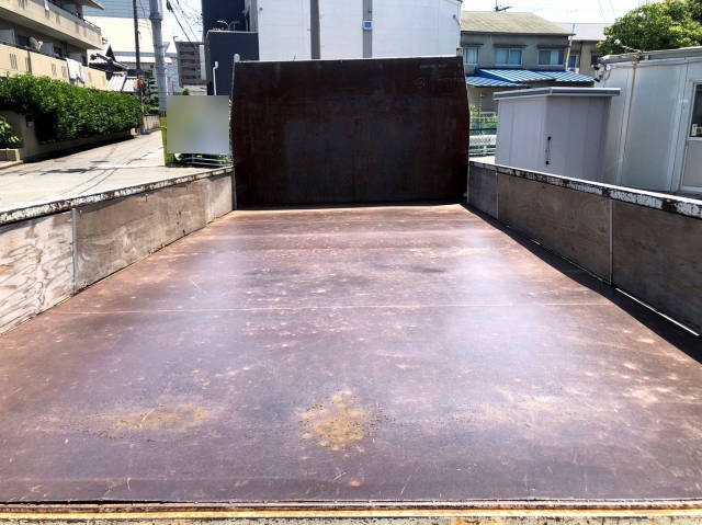 三菱ふそうキャンター平ボディ小型（2t・3t）[写真06]