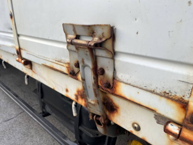 三菱ふそうファイター平ボディ中型（4t）[写真06]