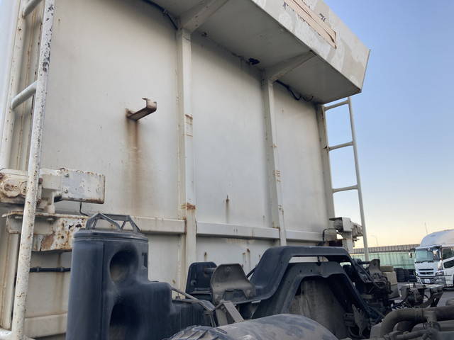 日野プロフィアダンプ大型（10t）[写真11]