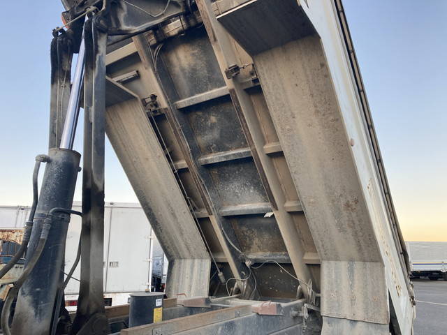 日野プロフィアダンプ大型（10t）[写真15]