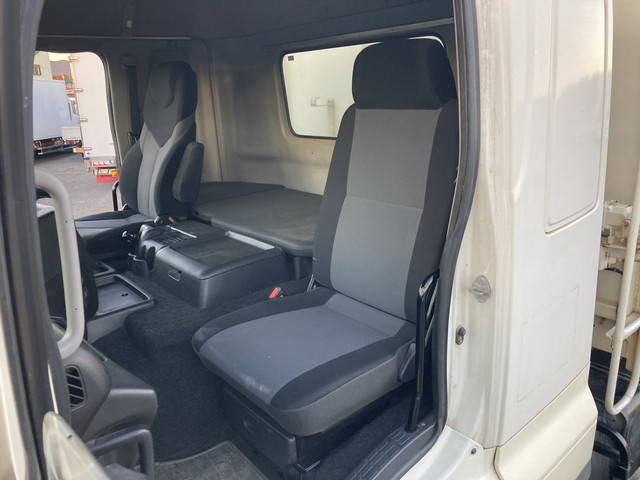 日野プロフィアダンプ大型（10t）[写真30]