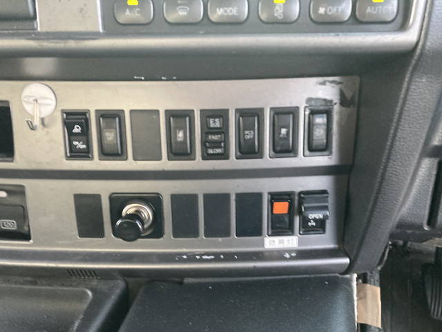 日野プロフィアダンプ大型（10t）[写真38]