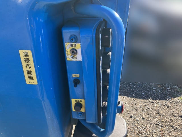 三菱ふそうキャンターパッカー車（塵芥車）小型（2t・3t）[写真15]