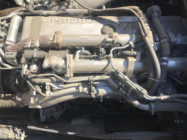 いすゞギガトレーラーヘッド（トラクターヘッド）大型（10t）[写真14]