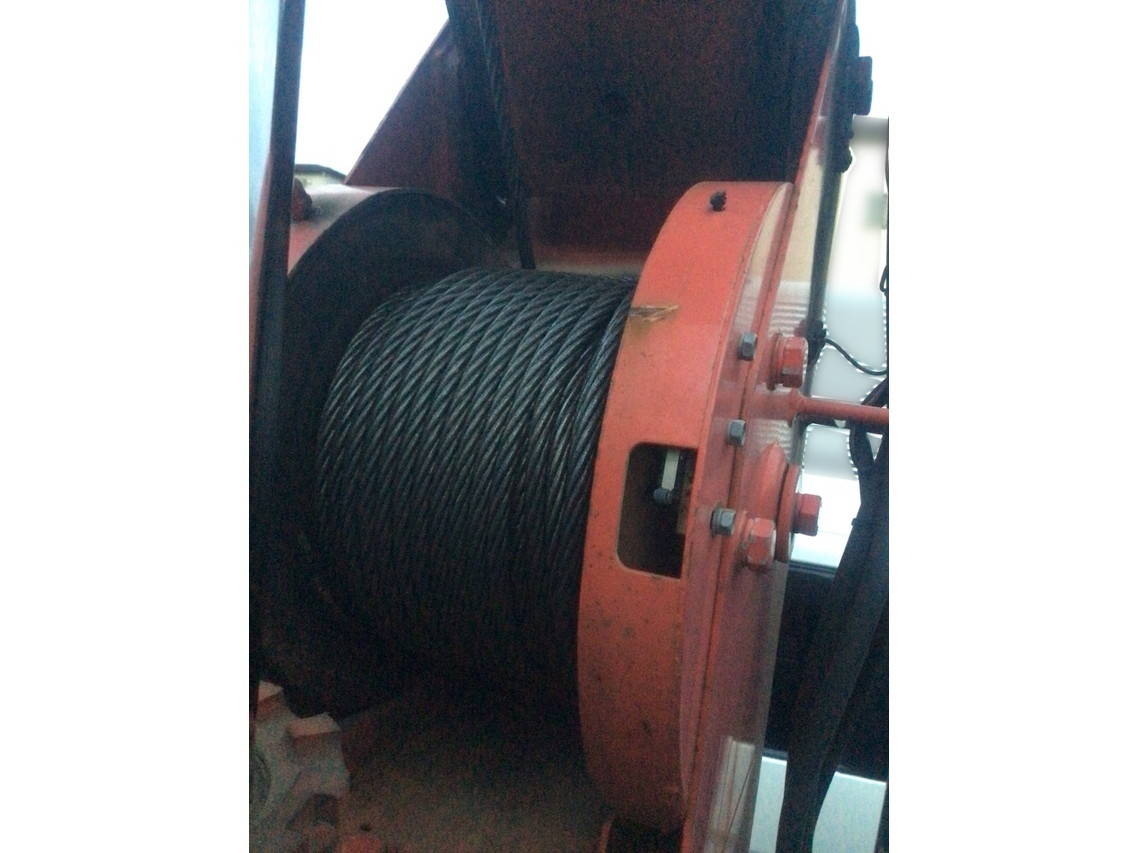 いすゞエルフクレーン4段小型（2t・3t）[写真10]