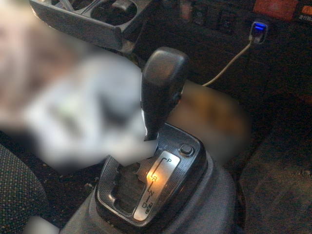 いすゞエルフクレーン4段小型（2t・3t）[写真23]