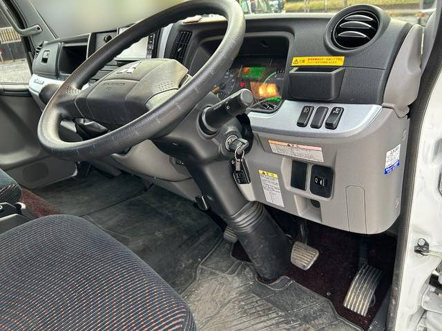 三菱ふそうキャンタークレーン4段小型（2t・3t）[写真17]