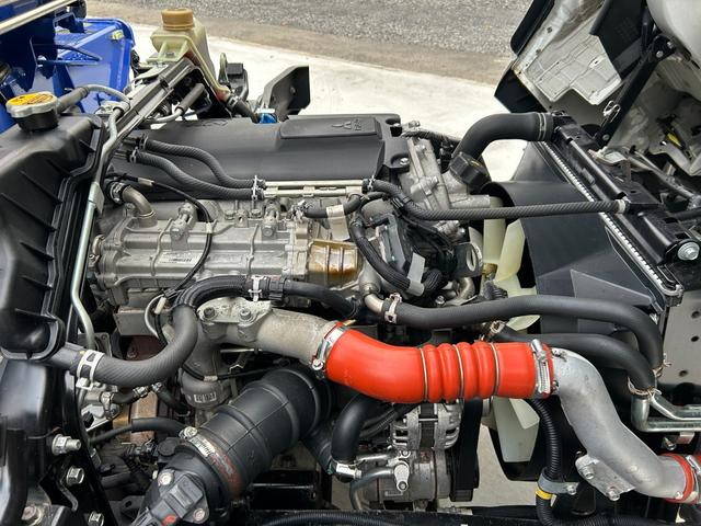 三菱ふそうキャンタークレーン4段小型（2t・3t）[写真22]