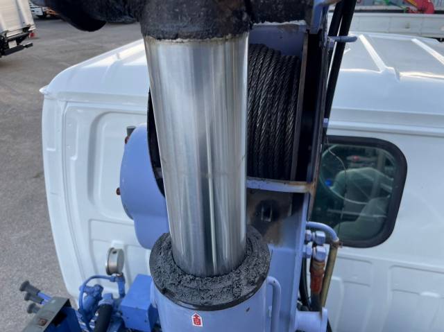 いすゞエルフクレーン4段小型（2t・3t）[写真14]