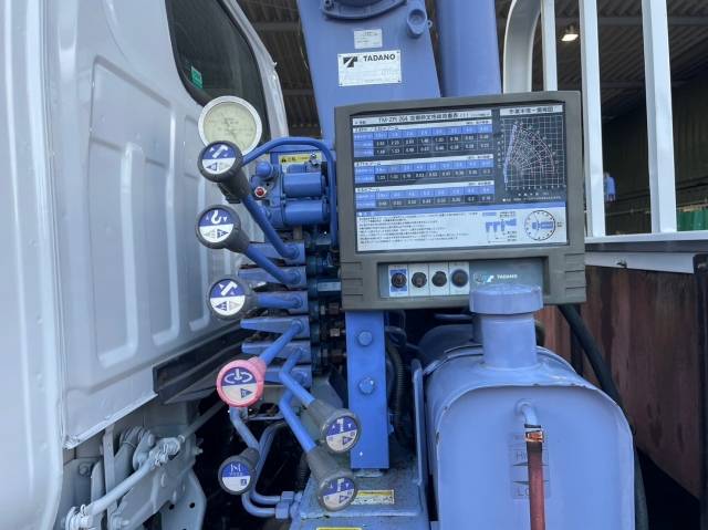 いすゞエルフクレーン4段小型（2t・3t）[写真16]