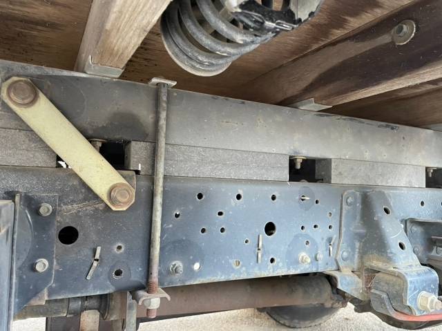 いすゞエルフクレーン4段小型（2t・3t）[写真18]