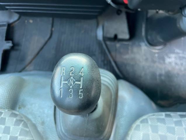 いすゞエルフクレーン4段小型（2t・3t）[写真23]