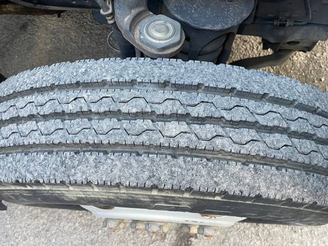 いすゞエルフクレーン4段小型（2t・3t）[写真32]