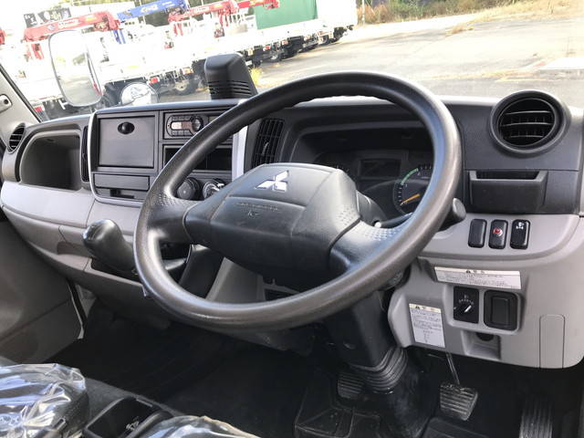 三菱ふそうキャンタークレーン4段小型（2t・3t）[写真33]