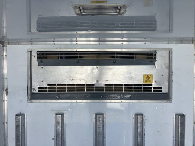 いすゞエルフ冷凍車（冷蔵車）小型（2t・3t）[写真10]