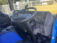 いすゞエルフ冷凍車（冷蔵車）小型（2t・3t）[写真12]