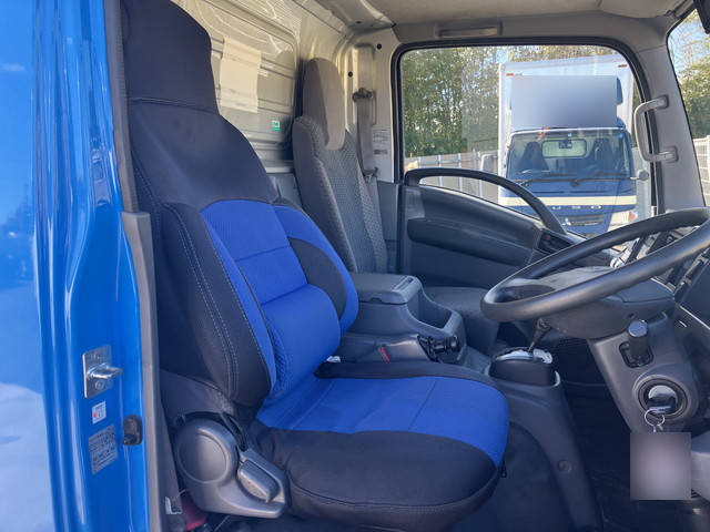 いすゞエルフ冷凍車（冷蔵車）小型（2t・3t）[写真13]