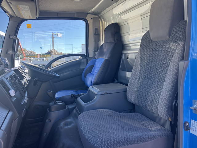 いすゞエルフ冷凍車（冷蔵車）小型（2t・3t）[写真24]