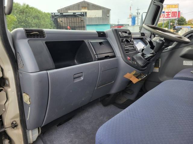 三菱ふそうキャンターアルミブロック小型（2t・3t）[写真31]