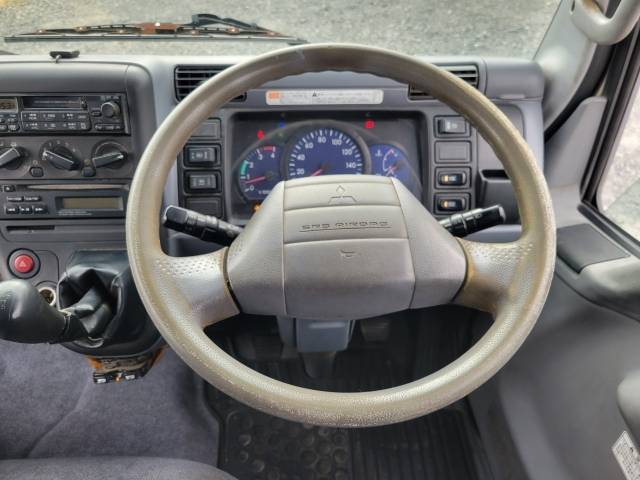 三菱ふそうキャンターアルミブロック小型（2t・3t）[写真36]