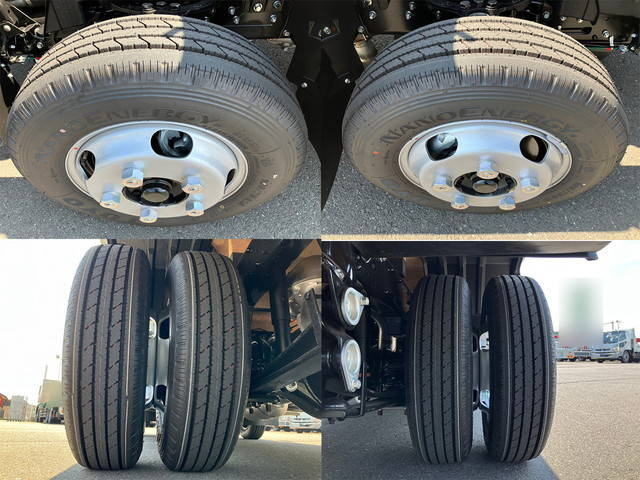 三菱ふそうキャンター平ボディ小型（2t・3t）[写真11]