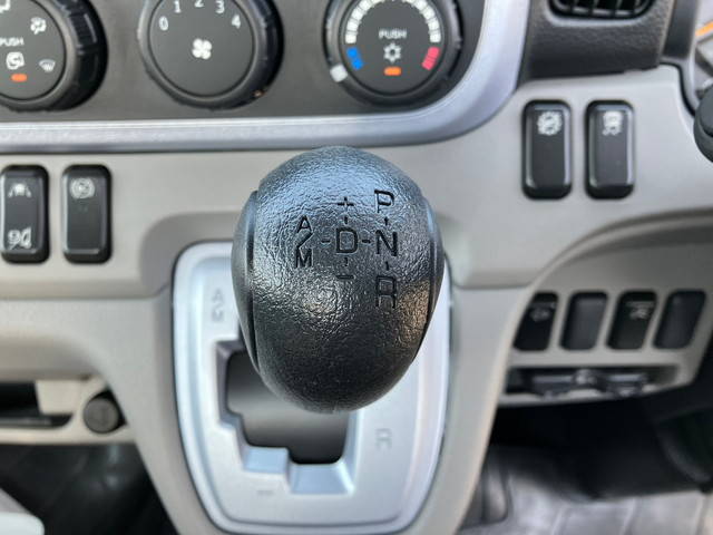 三菱ふそうキャンター平ボディ小型（2t・3t）[写真17]