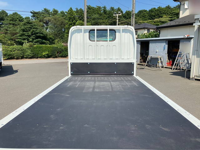 三菱ふそうキャンター平ボディ小型（2t・3t）[写真22]