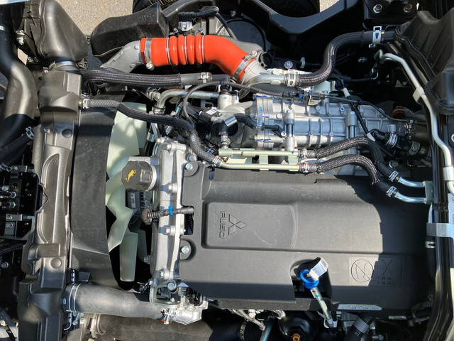 三菱ふそうキャンター平ボディ小型（2t・3t）[写真25]