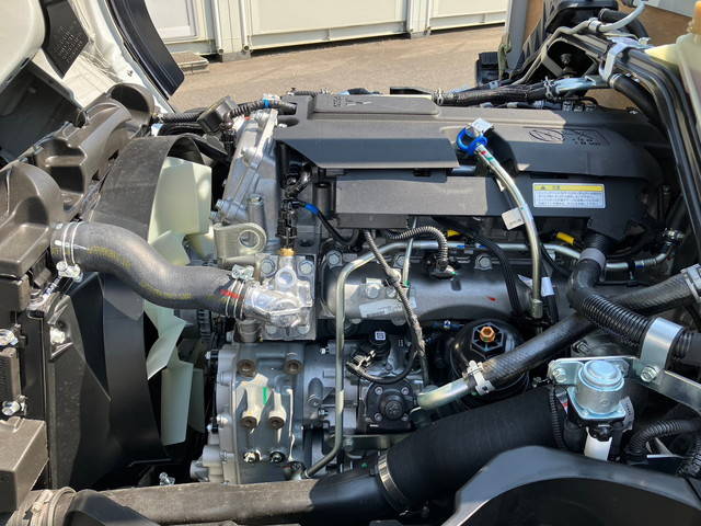 三菱ふそうキャンター平ボディ小型（2t・3t）[写真26]