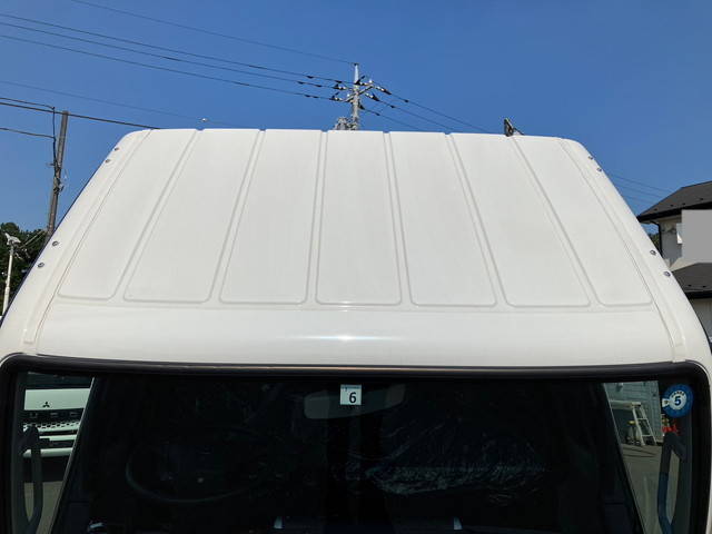 三菱ふそうキャンター平ボディ小型（2t・3t）[写真08]