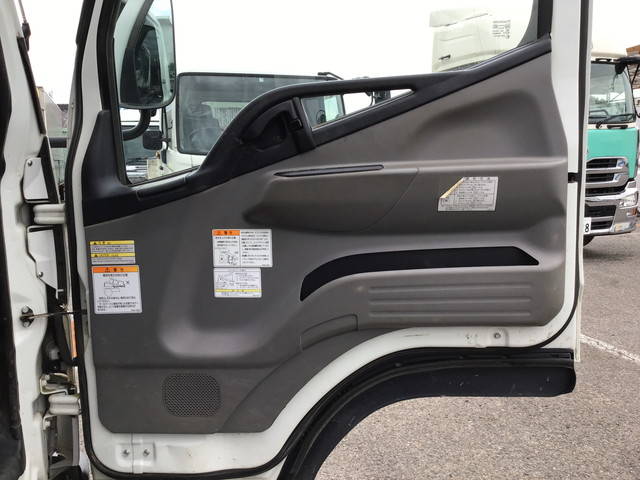 三菱ふそうキャンターダンプ小型（2t・3t）[写真23]