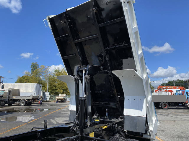 いすゞフォワードダンプ中型（4t）[写真12]