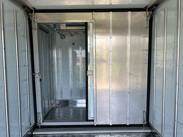 三菱ふそうキャンター冷凍車（冷蔵車）小型（2t・3t）[写真23]