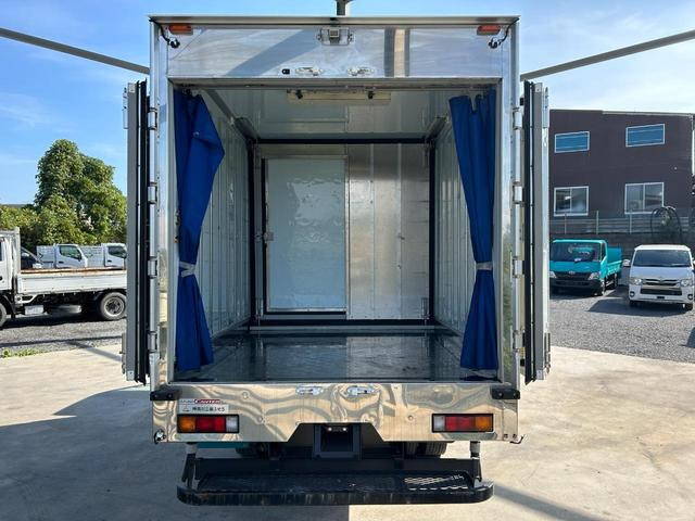 三菱ふそうキャンター冷凍車（冷蔵車）小型（2t・3t）[写真24]