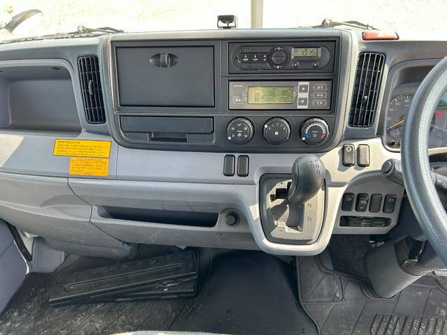 三菱ふそうキャンター冷凍車（冷蔵車）小型（2t・3t）[写真32]