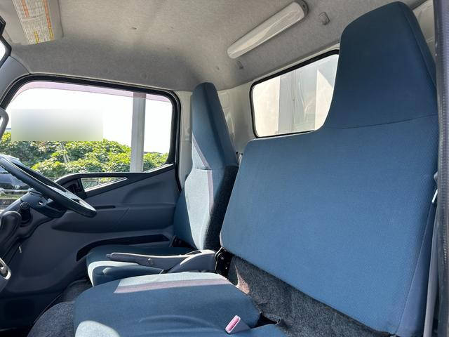 三菱ふそうキャンター冷凍車（冷蔵車）小型（2t・3t）[写真37]