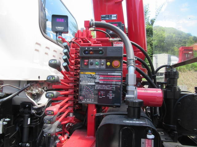 いすゞフォワードクレーン4段増トン（6t・8t）[写真10]