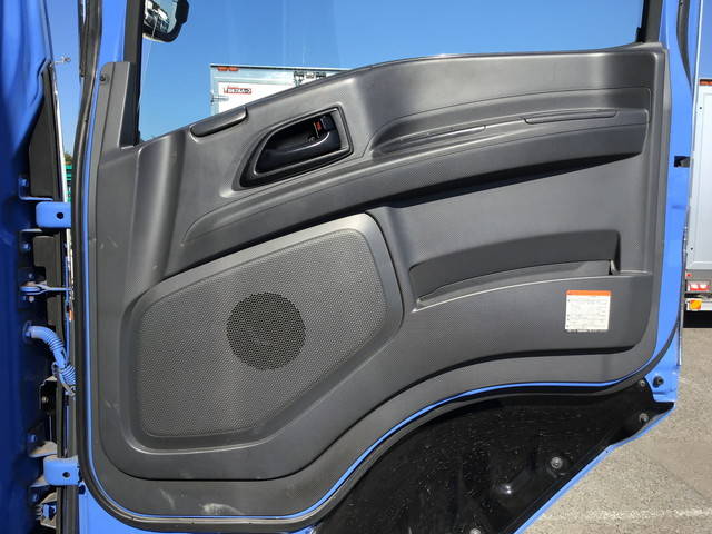 いすゞギガ冷蔵冷凍ウイング大型（10t）[写真27]