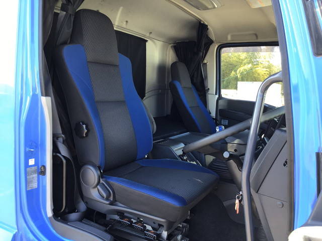 いすゞギガ冷蔵冷凍ウイング大型（10t）[写真29]