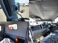 三菱ふそうキャンター平ボディ小型（2t・3t）[写真15]