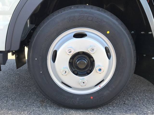 三菱ふそうキャンター平ボディ小型（2t・3t）[写真18]