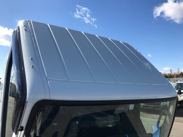 三菱ふそうキャンター平ボディ小型（2t・3t）[写真26]