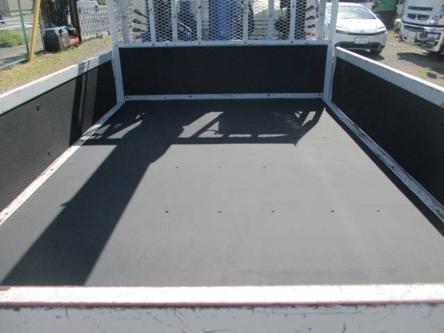 いすゞエルフクレーン4段小型（2t・3t）[写真11]