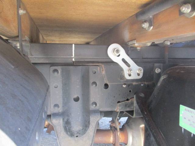 いすゞエルフクレーン4段小型（2t・3t）[写真17]