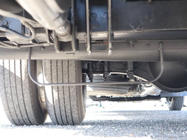 三菱ふそうキャンターアルミバン小型（2t・3t）[写真26]