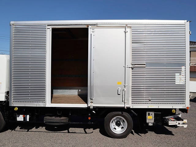 三菱ふそうキャンターアルミバン小型（2t・3t）[写真03]