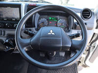 三菱ふそうキャンターアルミバン小型（2t・3t）[写真32]