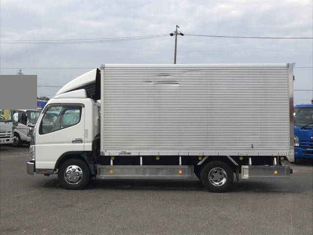 三菱ふそうキャンターアルミバン小型（2t・3t）[写真05]